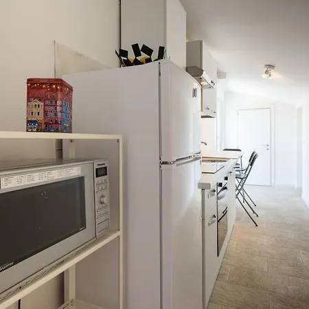 The Luxor - Larione Appartement
